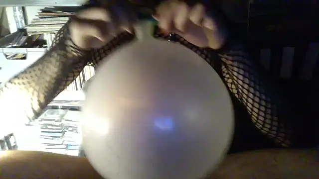 P4RtYBOII92 online show from November 2025 05:24:01 AM