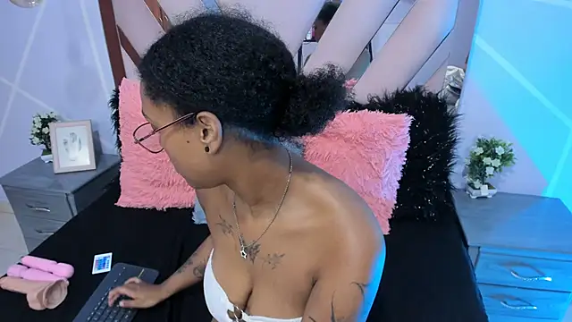 Elith noa online show from February 2025 01:27:02 AM