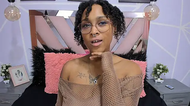 Elith noa online show from February 2025 07:49:01 PM