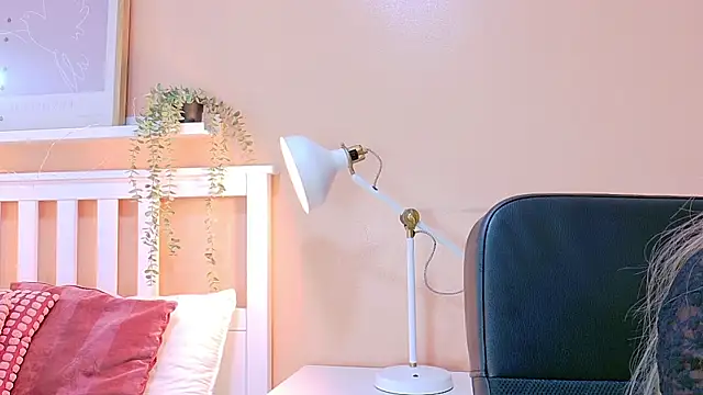 briannajackson  online show from October 2025 11:41:02 AM