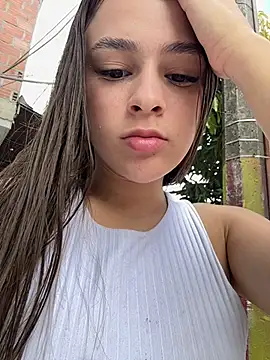 Snapshot of shaina_vasquez chatting on June 2026 06:11:02 PM shaina vasquez online show from June 2026 06:11:02 PM