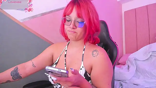 Snapshot of lilith_noahh chatting on February 2025 07:51:02 AM lilith noahh online show from February 2025 07:51:02 AM