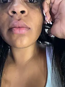 SussiSotto online show from December 2024 12:02:01 PM