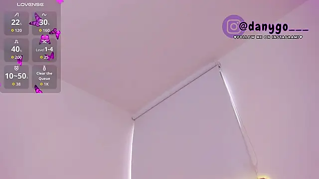 ZarianaEvanz online show from October 2025 09:12:02 PM