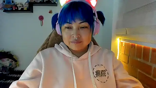 Shaddycute  online show from October 2025 10:10:01 PM