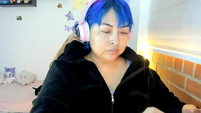 Shaddycute  online show from October 2025 02:31:01 PM