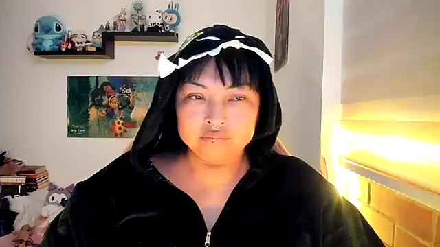 Shaddycute  online show from February 2026 02:33:01 PM