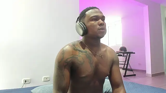 Troykhalil online show from December 2025 08:48:01 PM