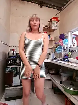 Snapshot of florecita9 chatting on December 2024 09:45:01 PM florecita9 online show from December 2024 09:45:01 PM