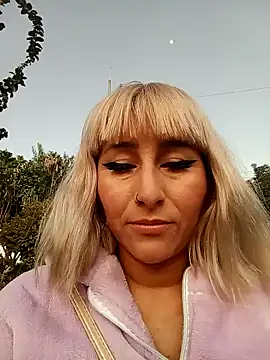 Snapshot of florecita9 chatting on December 2024 10:58:01 PM florecita9 online show from December 2024 10:58:01 PM