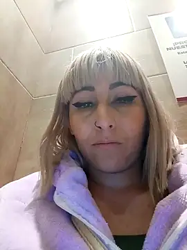 Snapshot of florecita9 chatting on December 2024 01:02:02 AM florecita9 online show from December 2024 01:02:02 AM