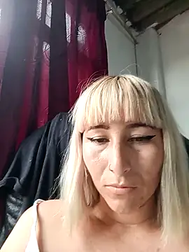 Snapshot of florecita9 chatting on December 2024 09:18:02 PM florecita9 online show from December 2024 09:18:02 PM