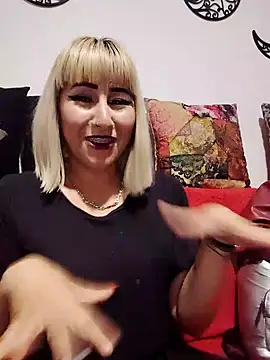 Snapshot of florecita9 chatting on January 2025 10:04:02 PM florecita9 online show from January 2025 10:04:02 PM