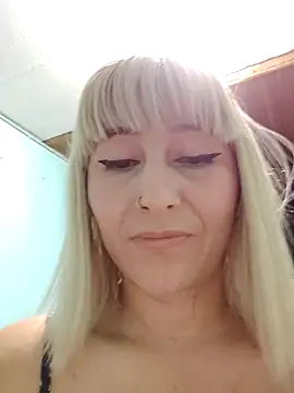 Snapshot of florecita9 chatting on January 2025 11:44:02 PM florecita9 online show from January 2025 11:44:02 PM