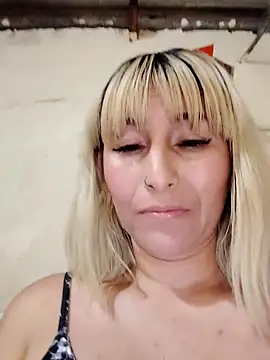 Snapshot of florecita9 chatting on February 2025 12:59:02 AM florecita9 online show from February 2025 12:59:02 AM