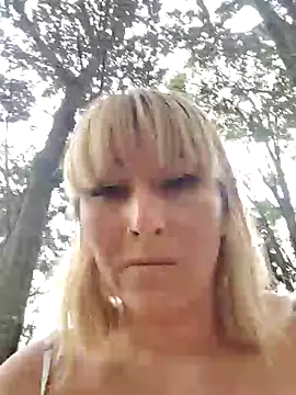 Snapshot of florecita9 chatting on February 2025 04:35:02 PM florecita9 online show from February 2025 04:35:02 PM