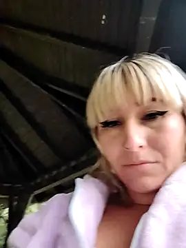 Snapshot of florecita9 chatting on February 2025 08:52:02 PM florecita9 online show from February 2025 08:52:02 PM