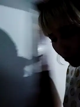 Snapshot of florecita9 chatting on February 2025 03:54:01 PM florecita9 online show from February 2025 03:54:01 PM