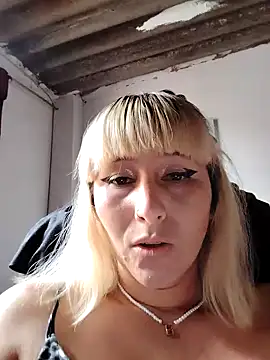 Snapshot of florecita9 chatting on February 2025 07:14:02 PM florecita9 online show from February 2025 07:14:02 PM