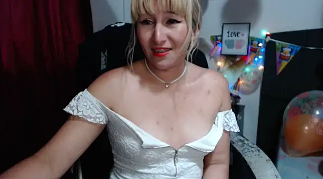 Snapshot of florecita9 chatting on March 2025 09:59:01 PM florecita9 online show from March 2025 09:59:01 PM