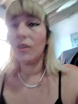 Snapshot of florecita9 chatting on March 2025 06:08:02 PM florecita9 online show from March 2025 06:08:02 PM