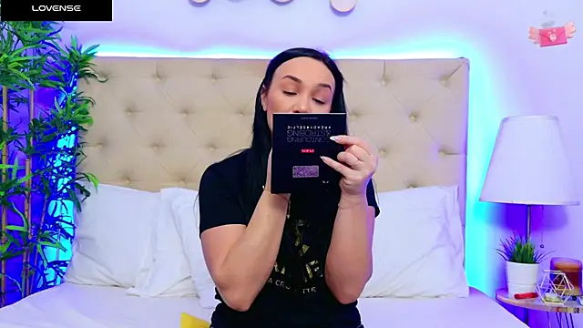 DaliyaArabian online show from January 2025 12:41:02 PM