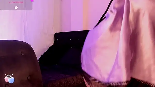 Snapshot of caro03x chatting on September 2025 02:59:02 AM caro03x online show from September 2025 02:59:02 AM