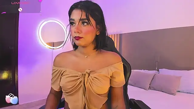 Snapshot of caro03x chatting on October 2025 02:12:01 AM caro03x online show from October 2025 02:12:01 AM