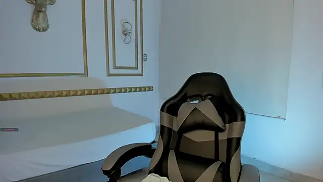 Snapshot of caro03x chatting on October 2025 02:23:02 AM caro03x online show from October 2025 02:23:02 AM