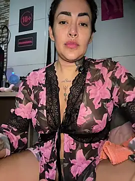 exquentadamay online show from April 2026 07:11:01 AM