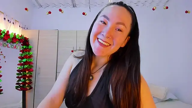 Elle Lee  online show from December 2025 03:43:02 PM