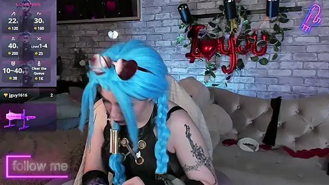 Alex Howell online show from February 2025 02:23:01 AM