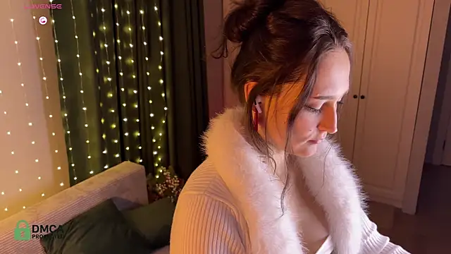 Pavlyna online show from December 2025 06:38:02 PM