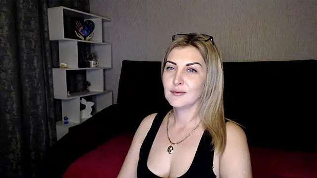 Amelia Harper online show from December 2024 04:40:01 PM