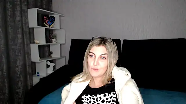 Amelia Harper online show from December 2024 06:14:01 PM