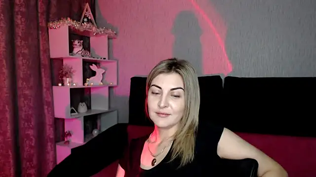 Amelia Harper online show from December 2024 05:42:02 PM