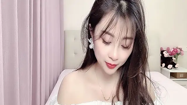 aisha123123 online show from March 2025 01:26:02 PM