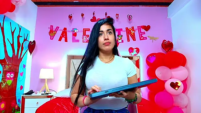 Miia harper  online show from February 2025 03:18:01 AM