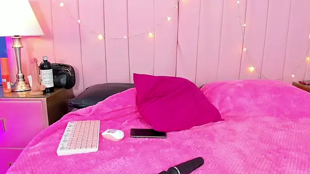 MavyStar online show from December 2024 06:02:01 PM