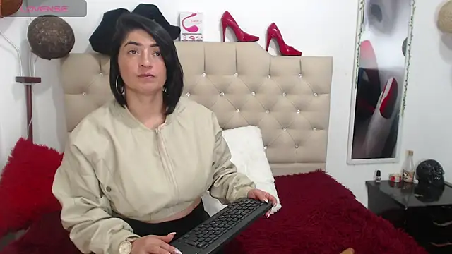 karenlennox1 online show from December 2024 11:31:02 PM