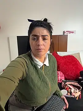 karenlennox1 online show from April 2026 12:02:02 AM