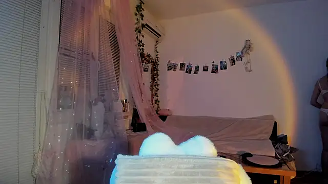 Jenny darling love online show from September 2025 05:45:01 PM