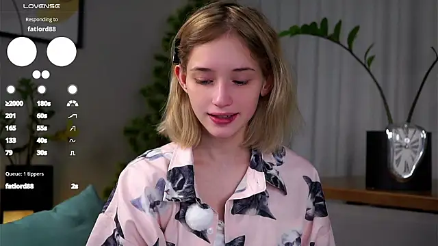 EdlinHargus online show from January 2025 01:43:02 AM