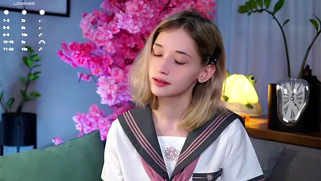 EdlinHargus online show from March 2025 05:53:02 AM