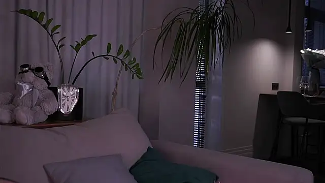 EdlinHargus online show from September 2025 01:49:01 AM