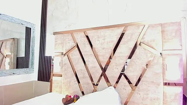 molly sweetee online show from October 2025 01:40:01 AM