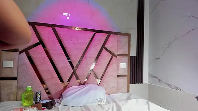 molly sweetee online show from November 2025 01:52:02 AM