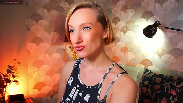 UmaTruewoman online show from October 2025 05:38:01 AM