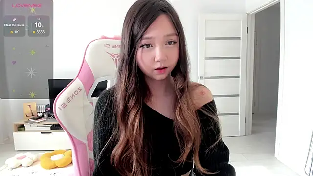 Fluffy Rose online show from June 2026 01:09:01 AM