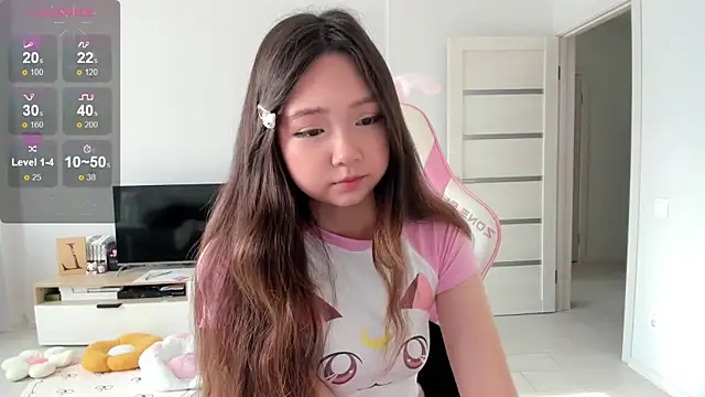 Snapshot of Fluffy_Rose chatting on June 2026 01:08:02 AM Fluffy Rose online show from June 2026 01:08:02 AM